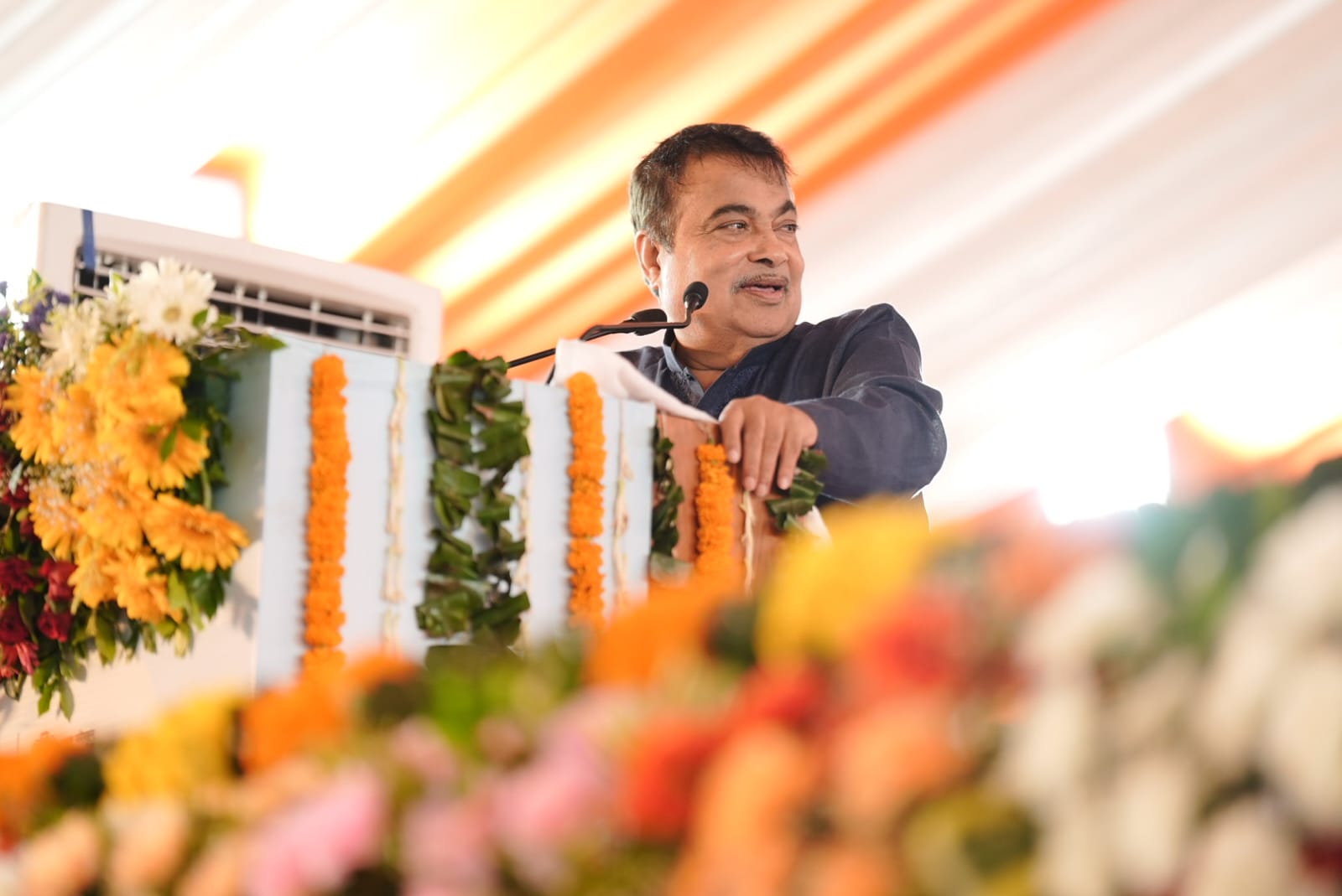 खराब मौसम के चलते नितिन गडकरी गढ़वा से गये गया, रातू रोड फ्लाईओवर उद्धाटन का समय बदला