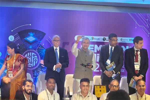 सेमिकॉन इंडिया 2025  :  IIT (ISM) धनबाद की स्वदेशी चिप APEEC-1 को मिली राष्ट्रीय पहचान