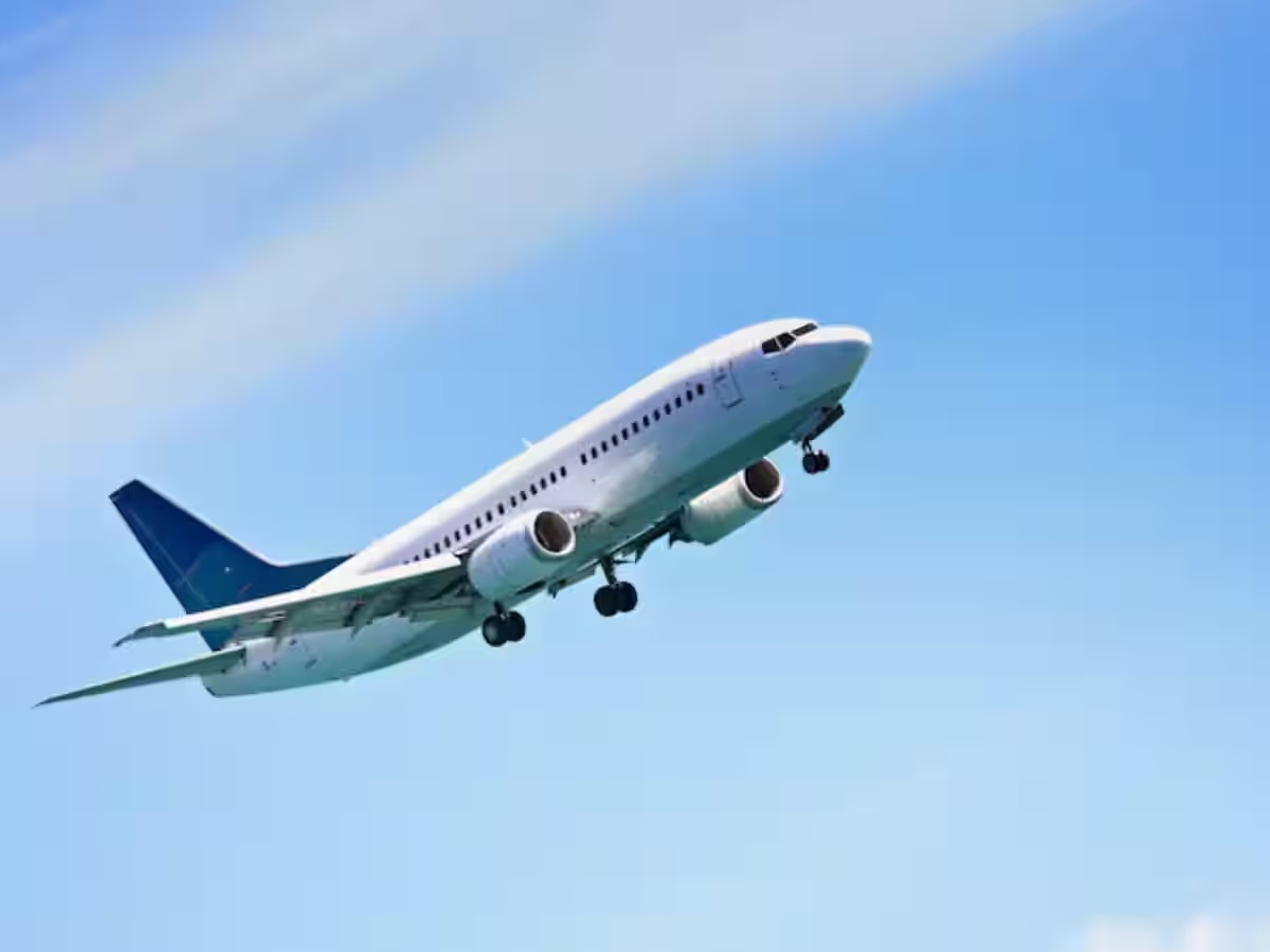 DGCA का नया नियम, अब 48 घंटे के भीतर एयर टिकट कैंसिल या डेट बदलने पर नहीं देना पड़ेगा चार्ज