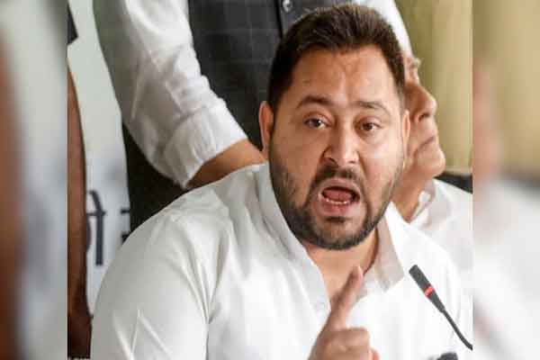 तेजस्वी ने गिनाए मोदी सरकार के दोहरे मापदंड, कहा-ये मां-बहन का अपमान करें तो वाहवाही मिलती