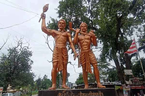 हजारीबाग :  अमर शहीद वीर नीलांबर-पीतांबर की प्रतिमा को असामाजिक तत्वों ने पहुंचाया नुकसान