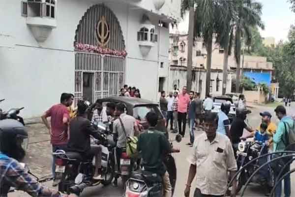 जमशेदपुर :  बिष्टुपुर गुरुद्वारा बस्ती में दिनदहाड़े कारोबारी से  30 लाख की लूट