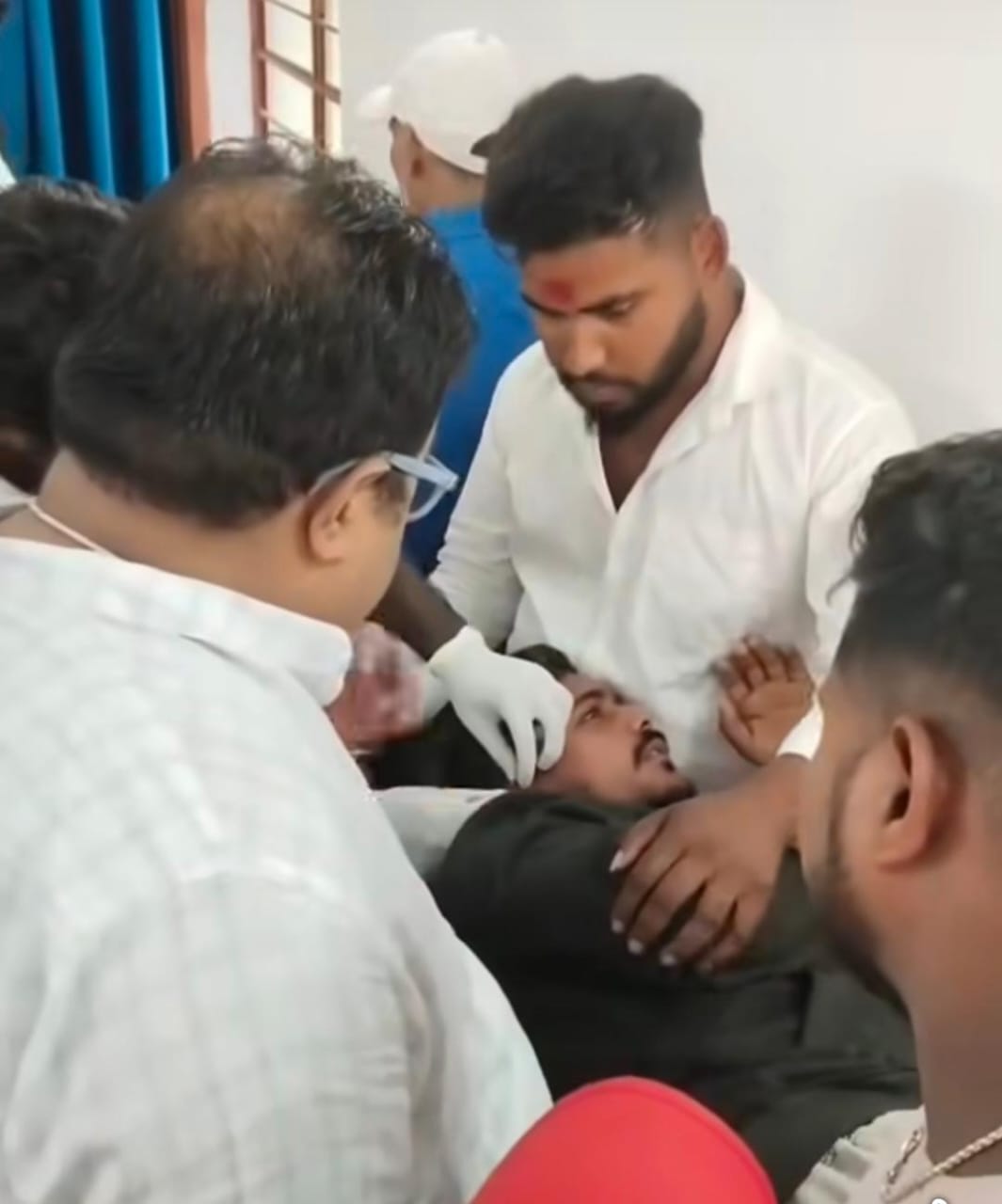 देवघर : बाइक सवार अपराधियों ने युवक पर की अंधाधुंध फायरिंग, हालत गंभीर