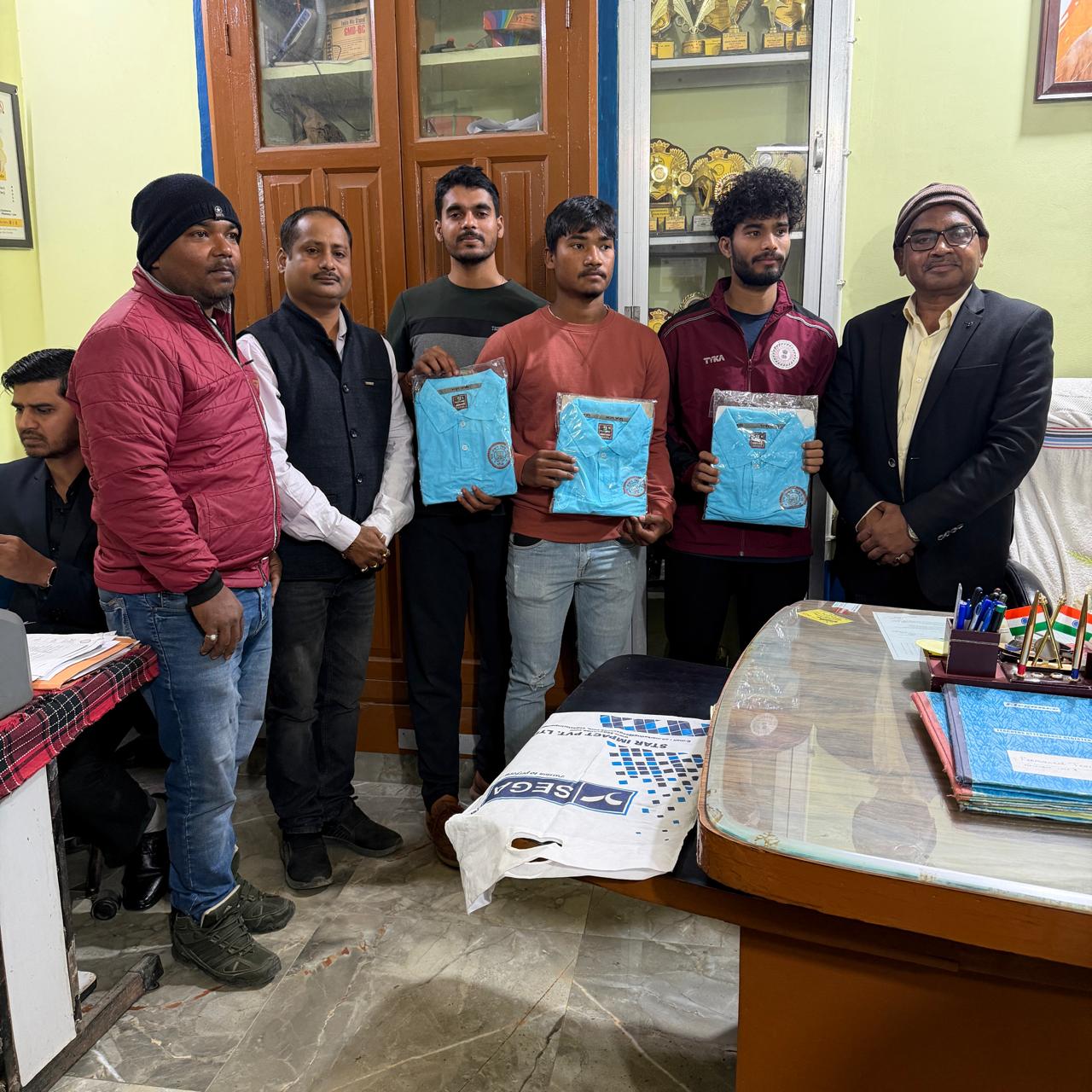 RU इंटर कॉलेज बैडमिंटन टूर्नामेंट में राम लखन सिंह यादव कॉलेज बनी उपविजेता