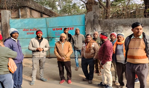 देवघर :   संदेहास्पद अवस्था में विवाहिता का शव बरामद, ससुराल पक्ष पर हत्या का आरोप
