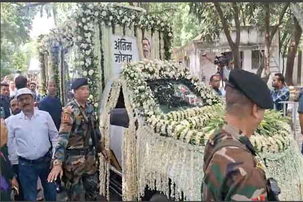 दिशोम गुरु को आखिरी जोहार: शिबू सोरेन की अंतिम यात्रा आवास से विधानसभा के लिए निकली