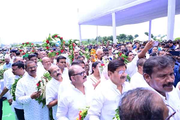 दिशोम गुरु को आखिरी जोहार :  विधानसभा में गुरुजी को नम आंखों से दी गई अंतिम विदाई