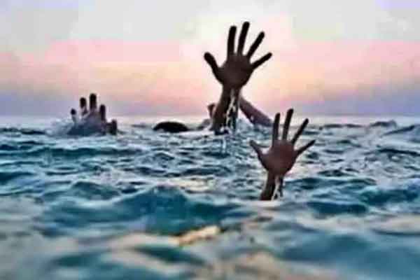 पलामू  :  मशरूम चुनने गई मां, बेटी और नतिनी की  नाले में डूबने से  मौत, पसरा मातम