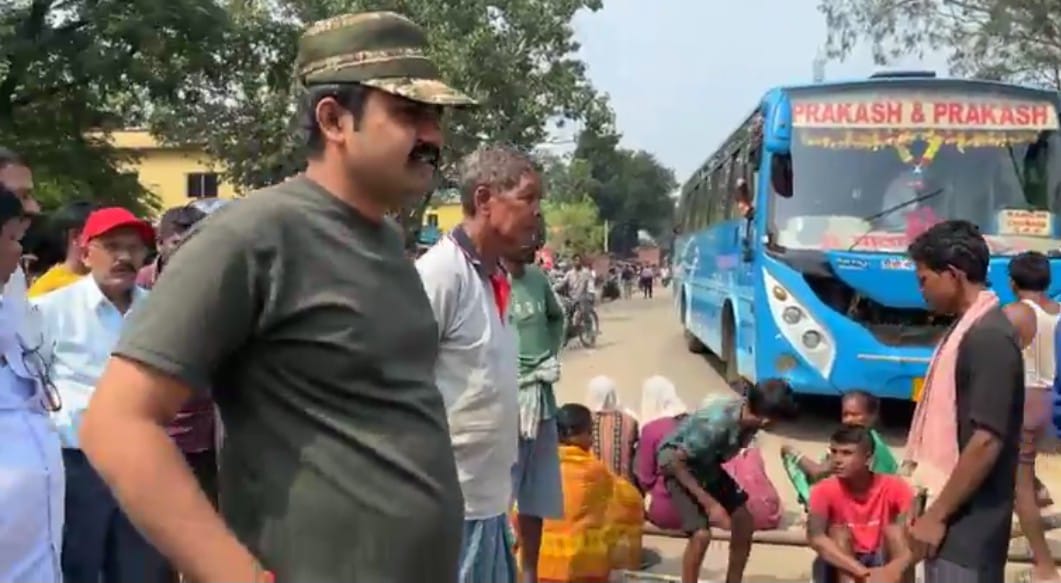 चक्रधरपुर :  सड़क दुर्घटना में व्यक्ति की मौत, ग्रामीणों ने एनएच किया जाम