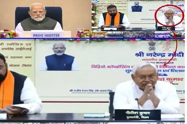 पीएम के कार्यक्रम में नीतीश कुमार की अजीबोगरीब हरकत, विपक्ष ने मानसिक स्थिति पर उठाए सवाल
