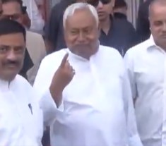 बिहार चुनाव : सुबह 11 बजे तक 27.65% मतदान, लखीसराय में सबसे अधिक 30.92%, पटना में सबसे कम  23.71%  वोटिंग