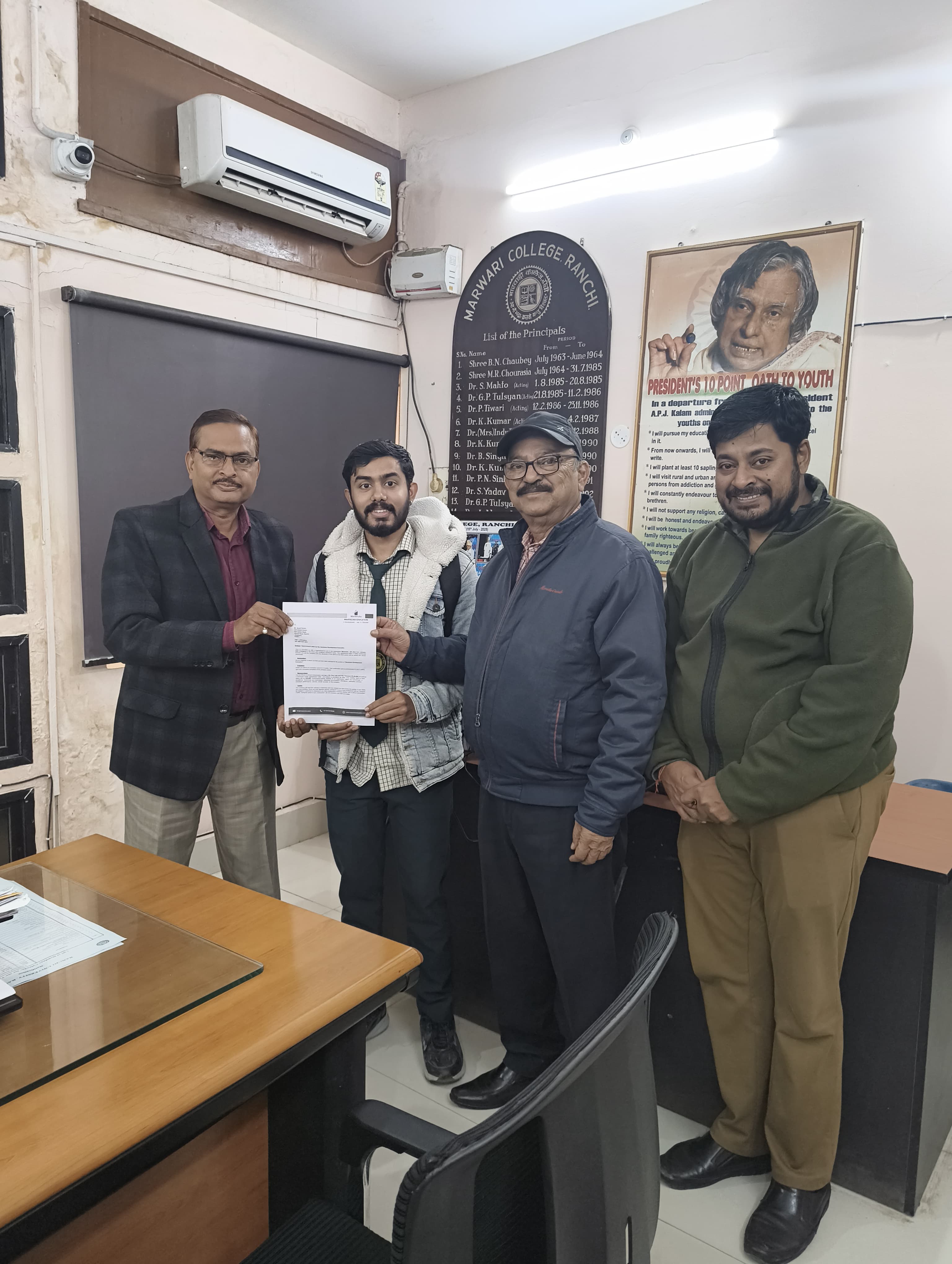 मारवाड़ी कॉलेज के बीकॉम छात्र आयुष कुमार का 5.5 LPA पर चयन