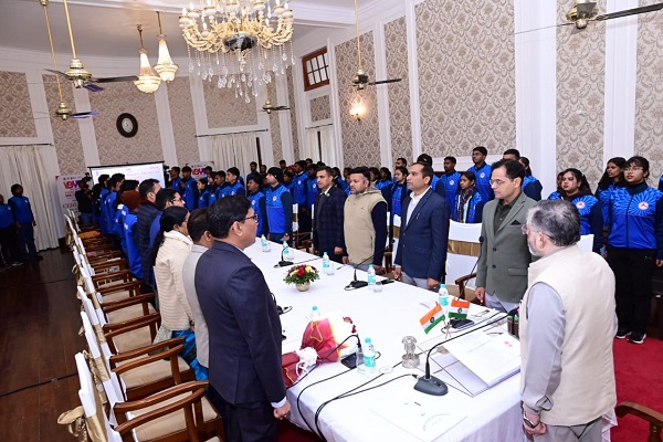 राज्यपाल संतोष गंगवार ने युवाओं से किया संवाद, कहा- राष्ट्रीय युवा उत्सव सिर्फ प्रतियोगिता नहीं