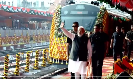 देश को चार नई वंदे भारत ट्रेनों की सौगात, पीएम मोदी ने वाराणसी से दिखाई हरी झंडी