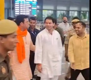 पटना एयरपोर्ट पर एक साथ दिखे तेज प्रताप और रवि किशन, सियासी हलचल तेज