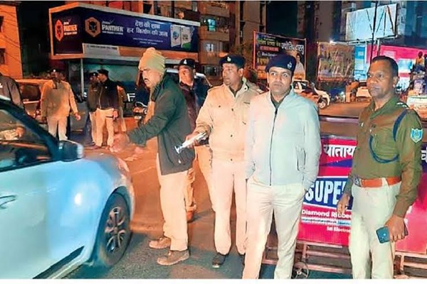 रांची, धनबाद, लातेहार समेत कई जिलों में हर दिन चल रहा एंटी क्राइम चेकिंग अभियान