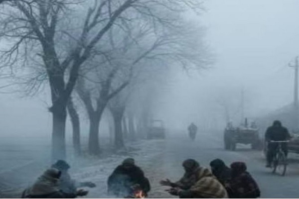 बिहार में हाड़ कंपाने  वाली ठंड, भागलपुर में पारा 4.4°C तक लुढ़का, IMD का ऑरेंज अलर्ट
