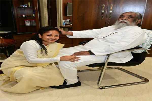 कल्पना का भावुक संदेश, आप सिर्फ मेरे ससुर नहीं, झारखंड के बाबा भी थे