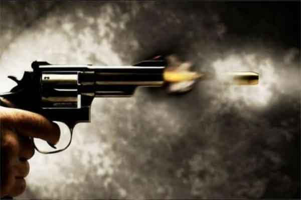 जमशेदपुर के डिमना चौक के पास अपराधियों ने युवक को मारी गोली