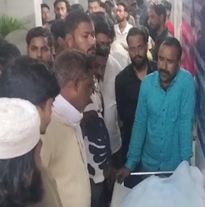 लोहरदगा : NH पर दो बाइक की भिड़ंत, 3 युवकों की मौत, 2 गंभीर