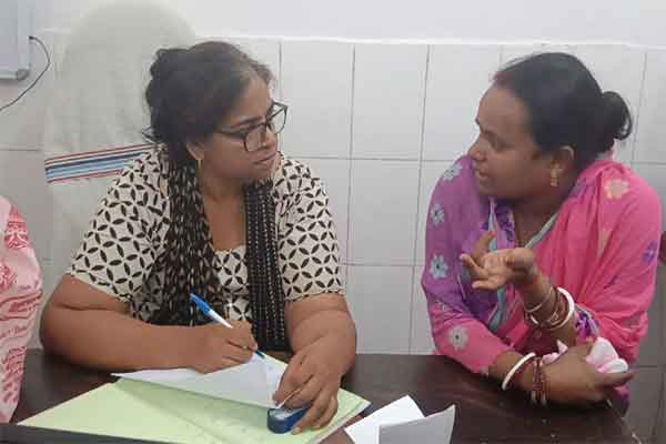 जनप्रतिनिधियों के सरकारी अस्पताल में इलाज कराने से बढ़ेगा जनता का विश्वास : शारदा सिंह