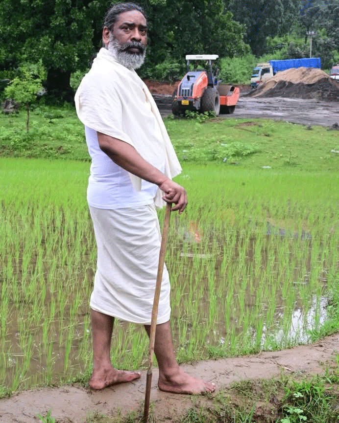 हेमंत की आदिवासियत और पितृभक्ति