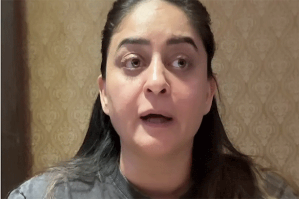 तलाक के बाद दोस्त संग नाम जुड़ने पर माही विज ने तोड़ी चुप्पी, शेयर किया पोस्ट