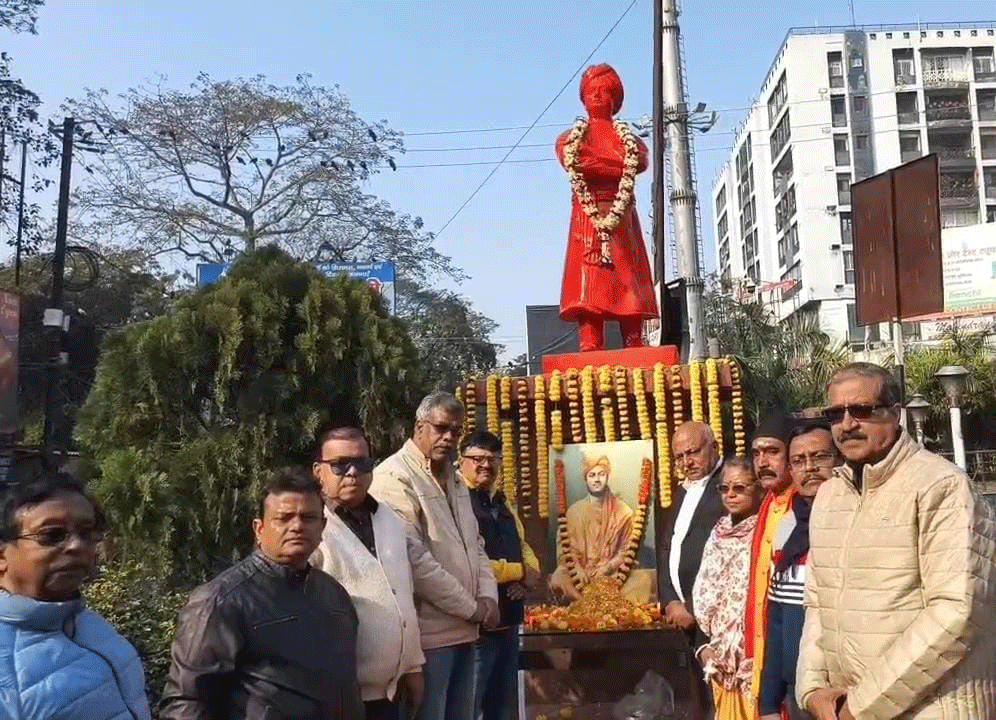 धनबाद में श्रद्धा के साथ मनाई गई स्वामी विवेकानंद की 163वीं जयंती