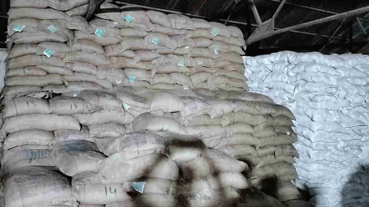 झारखंड के 56,600 मिट्रिक टन क्षमता के 83 गोदाम बेकार, किसी का छत डैमेज तो कहीं पहुंच पथ नहीं