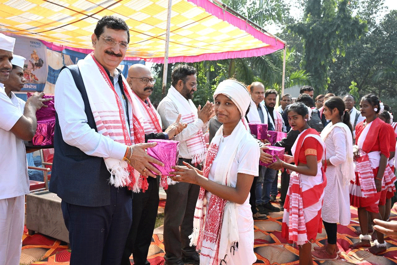 PVUNLपतरातू में बिरसा मुंडा जयंती पर विशेष कार्यक्रम का आयोजन