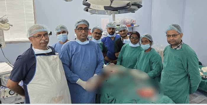 रांची सदर अस्पताल की टीम ने दिखाई तत्परता, गला कटे मरीज का सफल ऑपरेशन