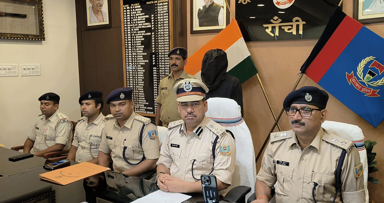 रांची: छिनतई के मामले में अपराधी गिरफ्तार, सोना भी बरामद