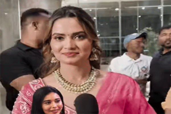 तान्या मित्तल के साथ दोस्ती टूटने पर नीलम ने तोड़ी चुप्पी,बोली -मेरी तरफ से कोई गिला-शिकवा...