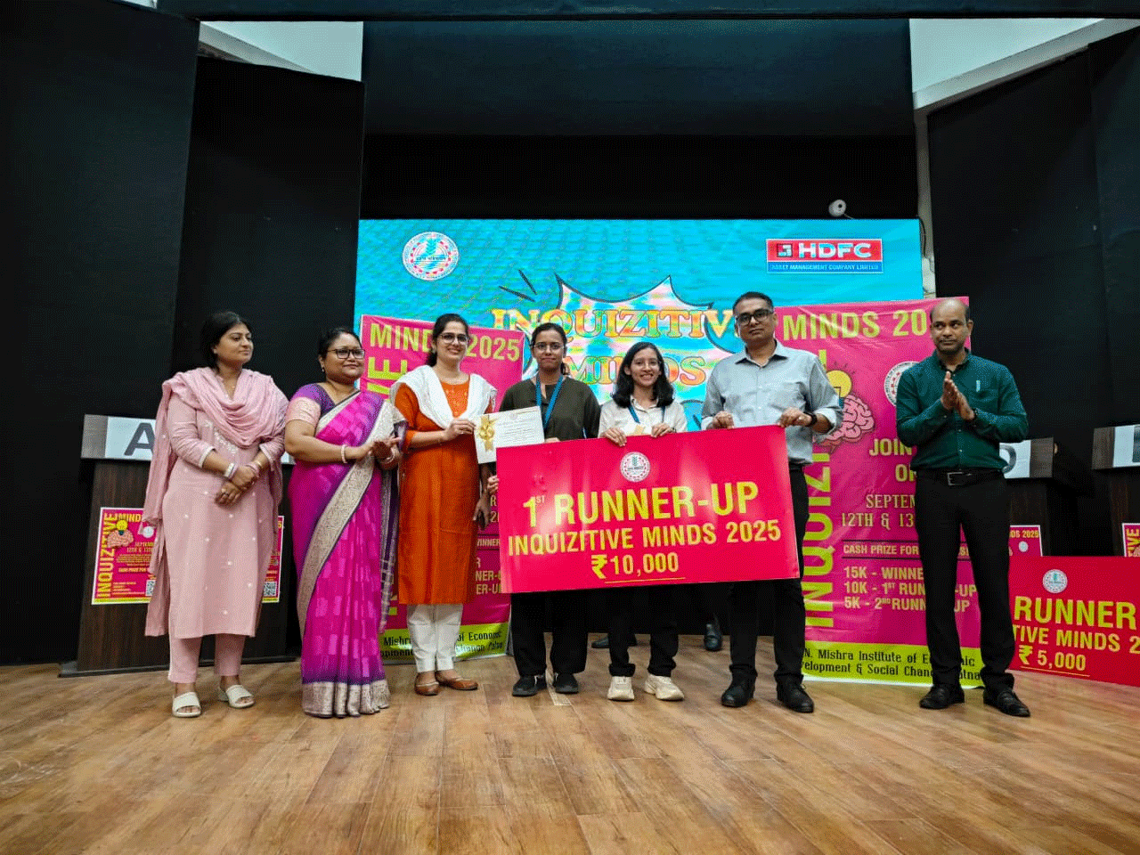 CUJ की छात्राओं ने इन्क्विजिटिव माइंड्स क्विज-2025 में हासिल किया द्वितीय स्थान