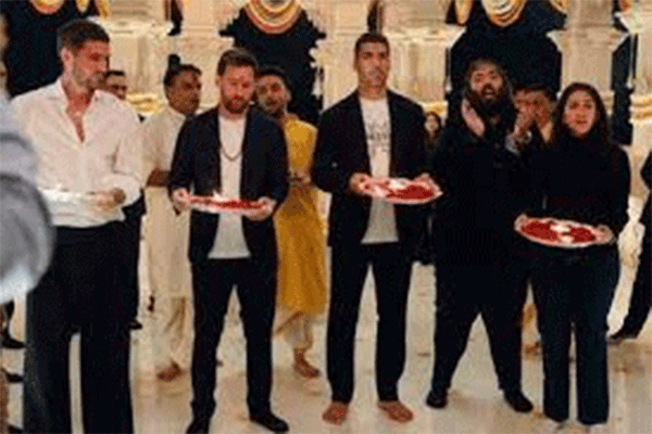 इंडिया टूर के बाद अनंत अंबानी के मेहमान बने Lionel Messi , वनतारा पहुंचे