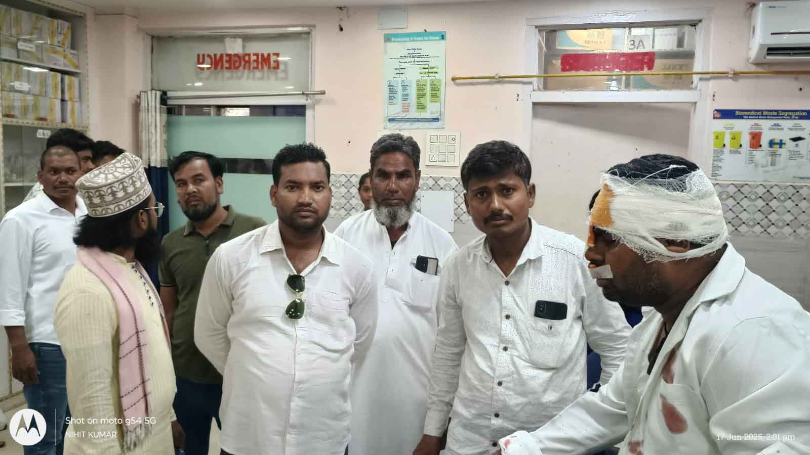 लातेहार :  दो बाइक की टक्कर में स्वयंसेवक घायल, रिम्स रेफर