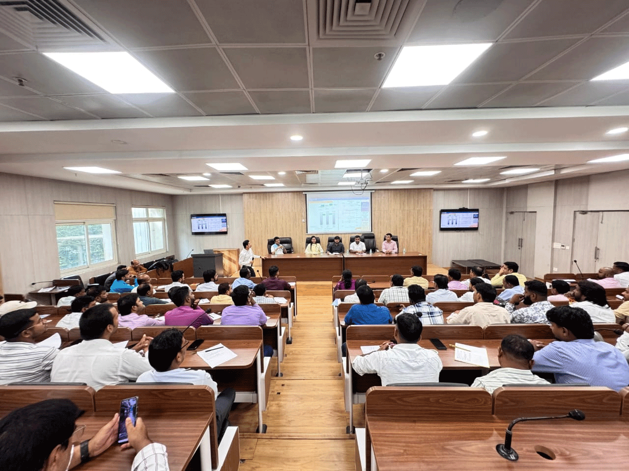 राजस्व वसूली और सिस्टम को स्मार्ट बनाने की तैयारी, नगर निगम ने दी ट्रेनिंग