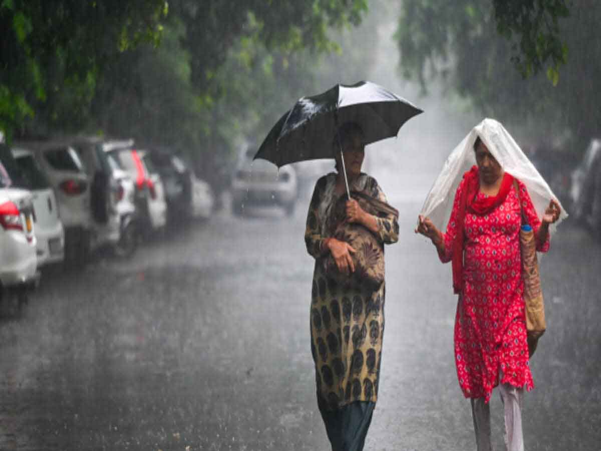 भारी बारिश के रेड अलर्ट को लेकर प्रशासन अलर्ट मोड में, सभी विभागों को खास निर्देश