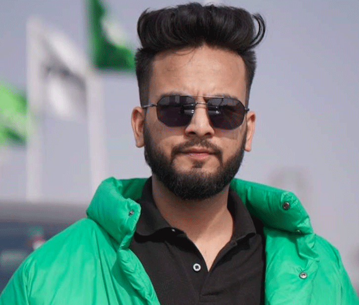 एल्विश यादव के घर पर हुई ताबड़तोड़ फायरिंग, भाऊ गैंग ने ली जिम्मेदारी