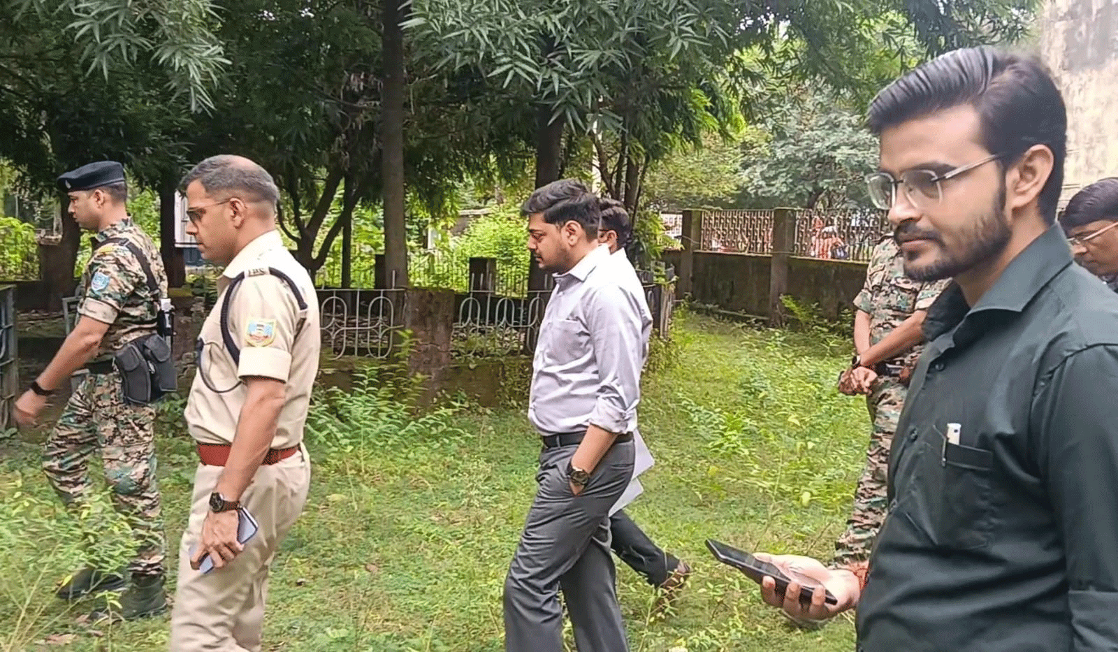 निकाय चुनाव की तैयारियों में अभी से जुटा प्रशासन, किया निरीक्षण