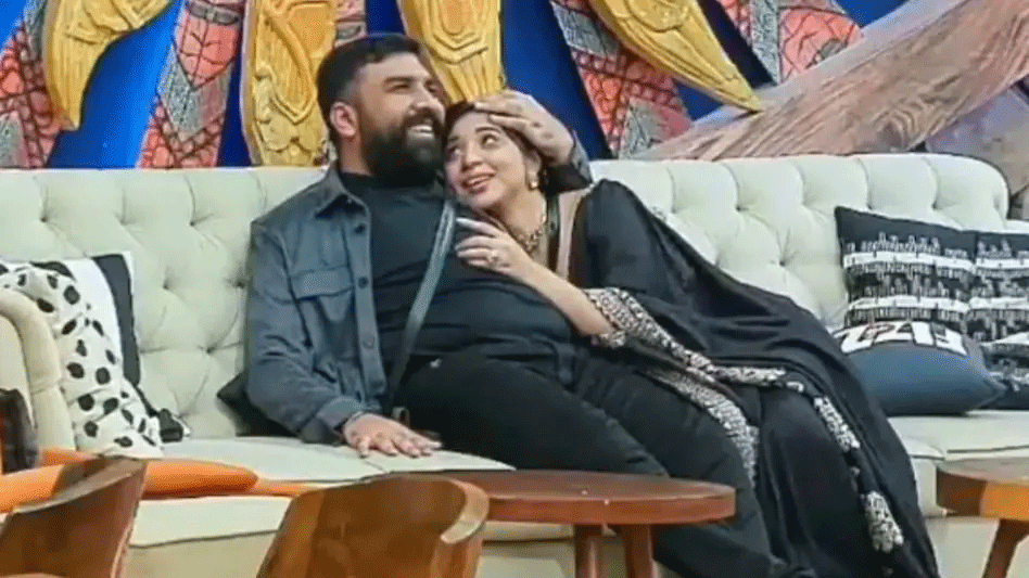 Bigg Boss 19: तान्या के घर की ‘किचन लिफ्ट’ का सच सामने आया, भाई ने बताया वजह