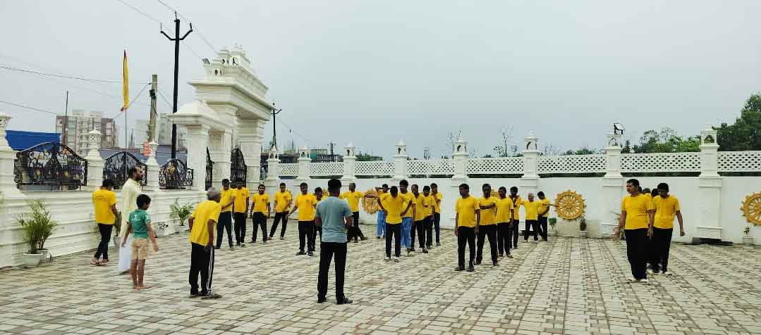 अंतर्राष्ट्रीय योग दिवस पर दिव्यांग प्रभुजनों ने किया योगाभ्यास, मिला स्वस्थ जीवन का संदेश