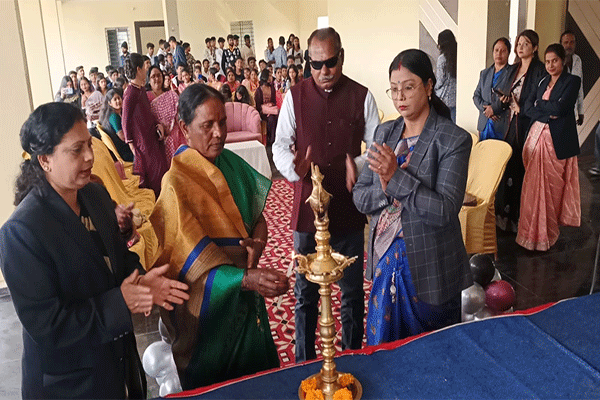 चक्रधरपुर : DPS  के 10वीं व 12वीं के विद्यार्थियों को दी गई विदाई