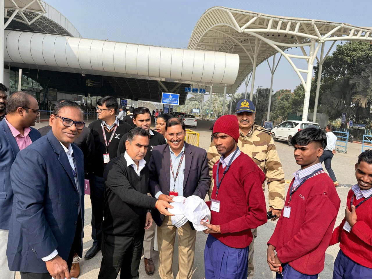 रांची एयरपोर्ट पर बच्चों की पहली उड़ान, सपनों को मिली नई ऊंचाई
