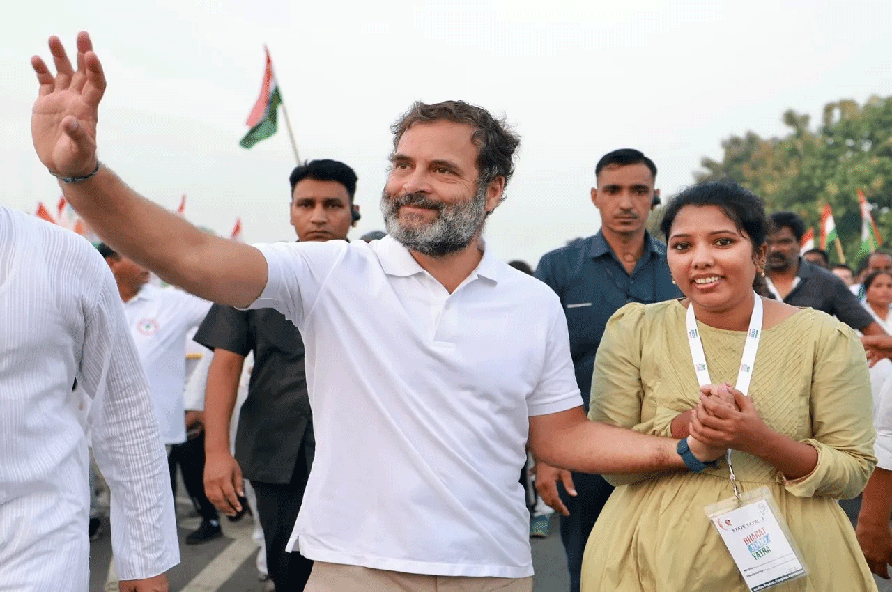 दरकने लगा है रेत पर टिका सियासी महल