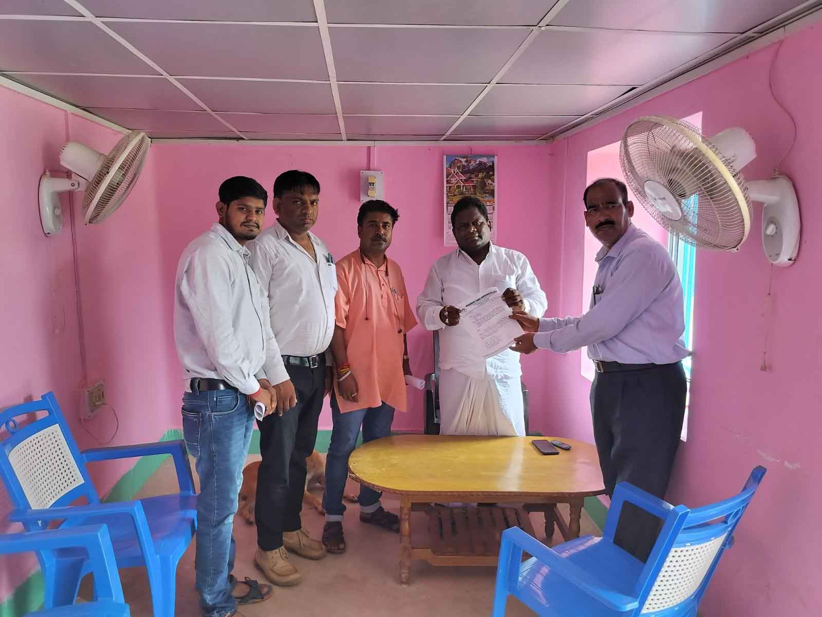 मानदेय नहीं मिला तो आमरण अनशन पर जाएंगे बनवारी साहू कॉलेज के शिक्षक व कर्मी