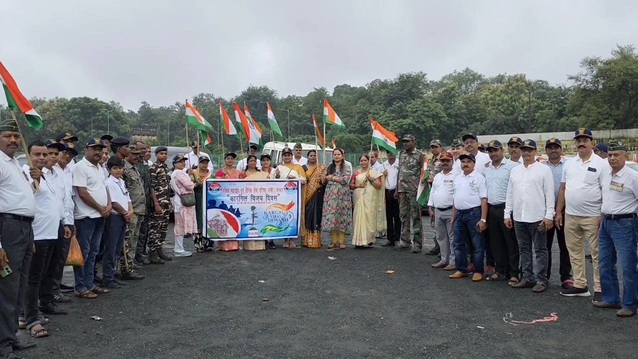 धनबाद में निकली भव्य तिरंगा यात्रा,  कारगिल विजय दिवस पर देशभक्ति में डूबा शहर