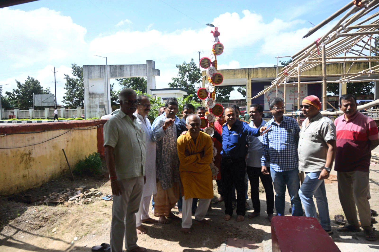 रांची: 113वें दुर्गा पूजा महोत्सव की हुई खूंटी पूजा, पारंपरिक बंगाली विधि से हुई शुरुआत