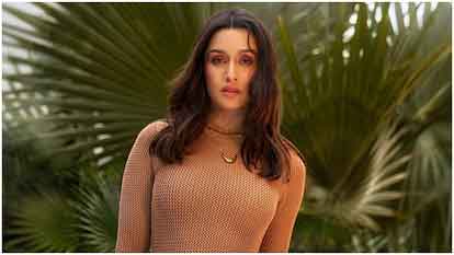 श्रद्धा कपूर का इमोशनल पोस्ट वायरल , लिखा - मैं तुम्हें ढूंढ लूंगी, बाहों में...