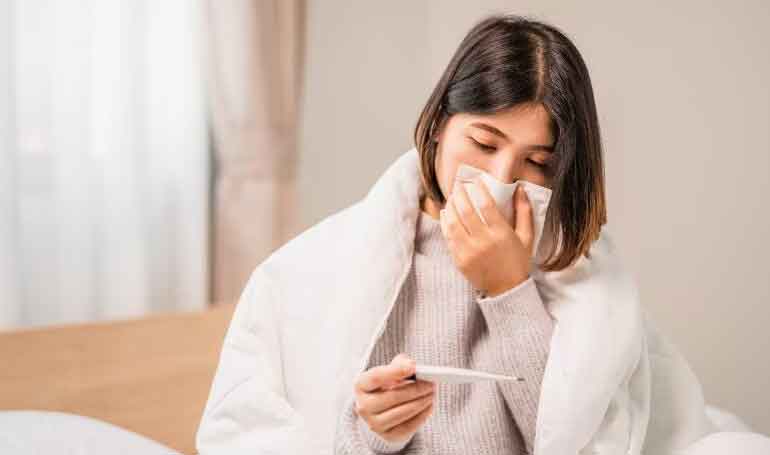 बारिश के मौसम में भीगने से बचें, जान लें डॉक्टर की सलाह